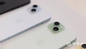 苹果iPhone15屏幕一直亮着怎么解决