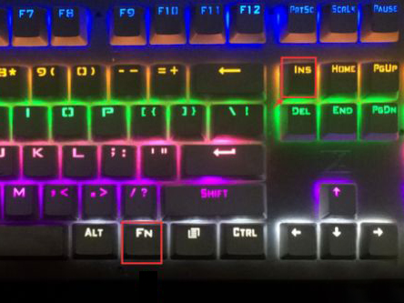 雷蛇键盘灯光效果在哪调节