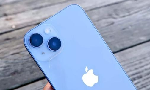 iphone14真机上手实测-苹果14外观配色,显示屏,影像系统及游戏性能